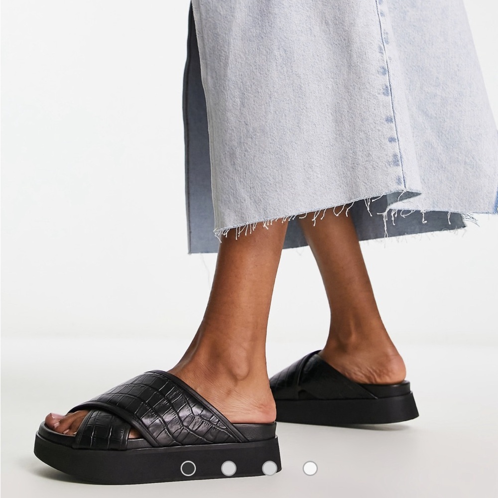 Never Worn & Other Stories Platform Slides Real Leather